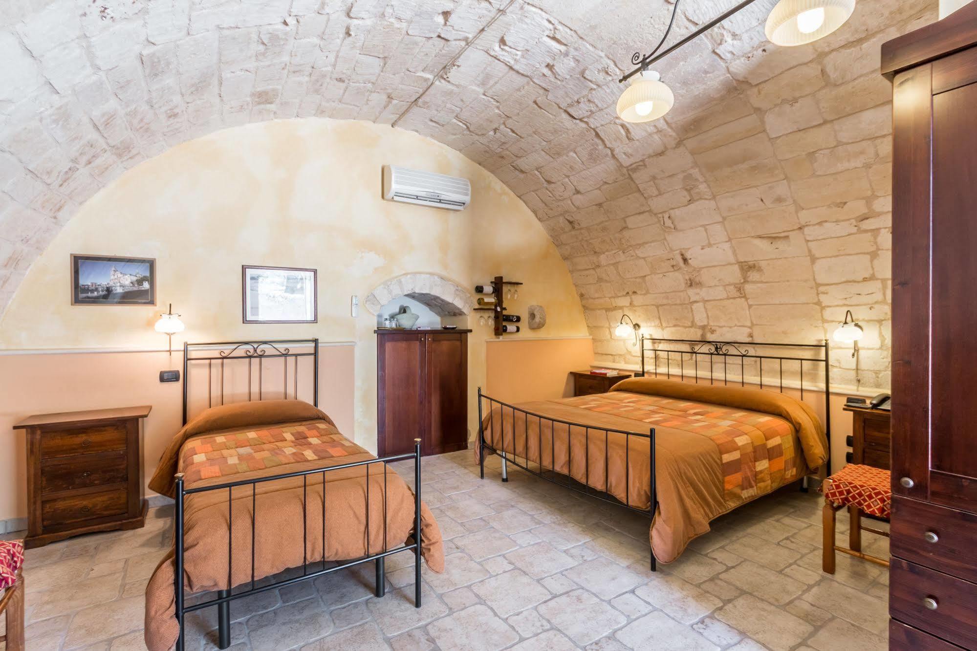 Country Hotel Casina Di Grotta Di Ferro Ragusa Bagian luar foto